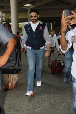 Abhishek Bachchan snapped at airport on 9th June 2016